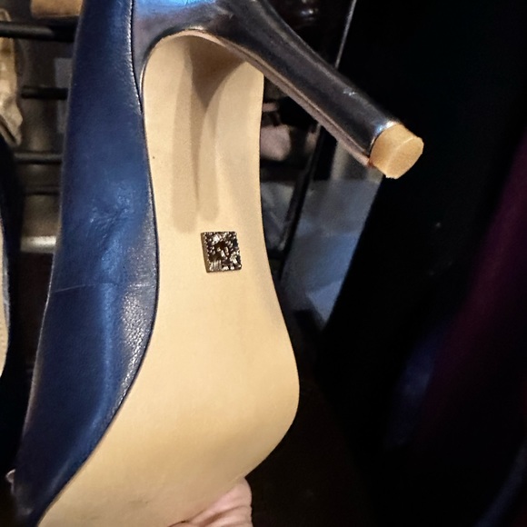 Anne Klein - Picture 8 of 10